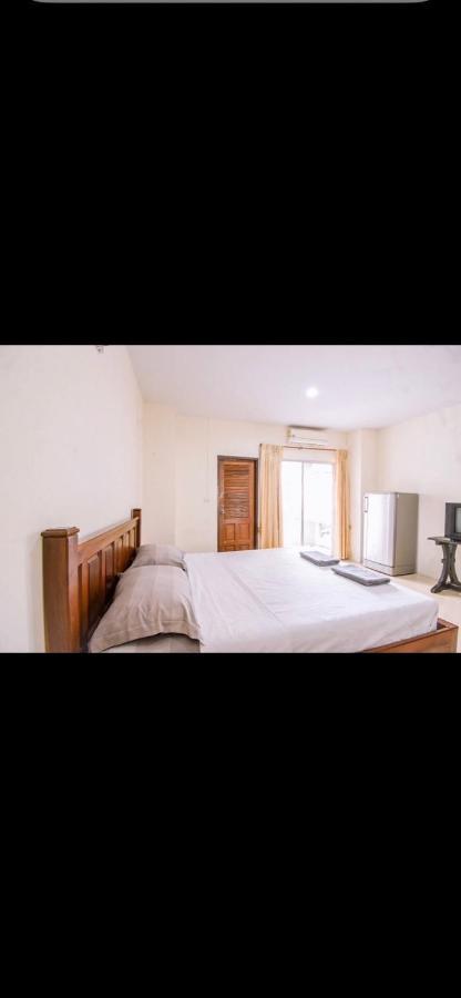 Apartemen We *